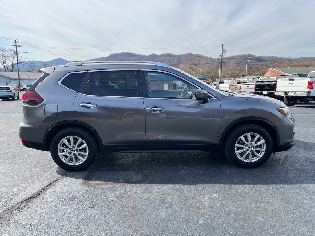 2020 Nissan Rogue Image 8