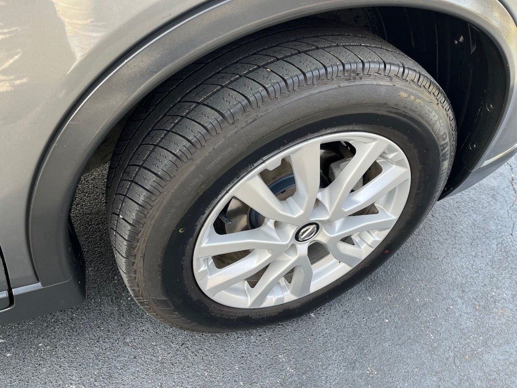 2020 Nissan Rogue Image 9