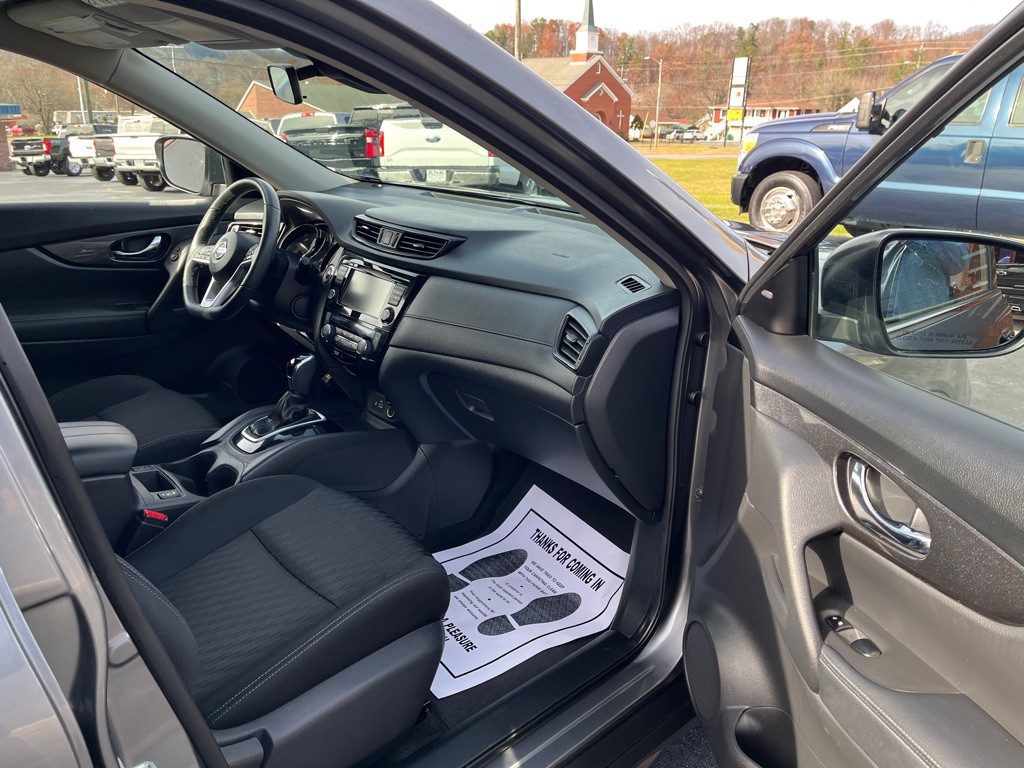 2020 Nissan Rogue Image 11