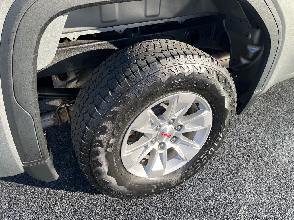 2023 GMC Sierra Image 9