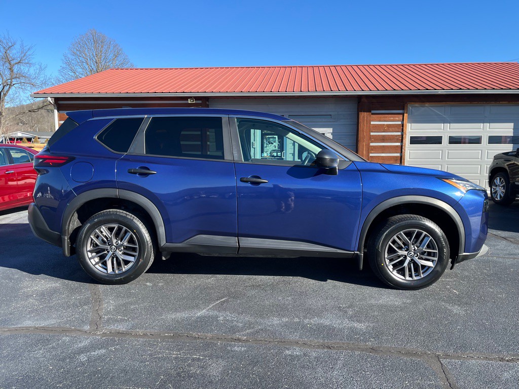 2023 Nissan Rogue Image 8