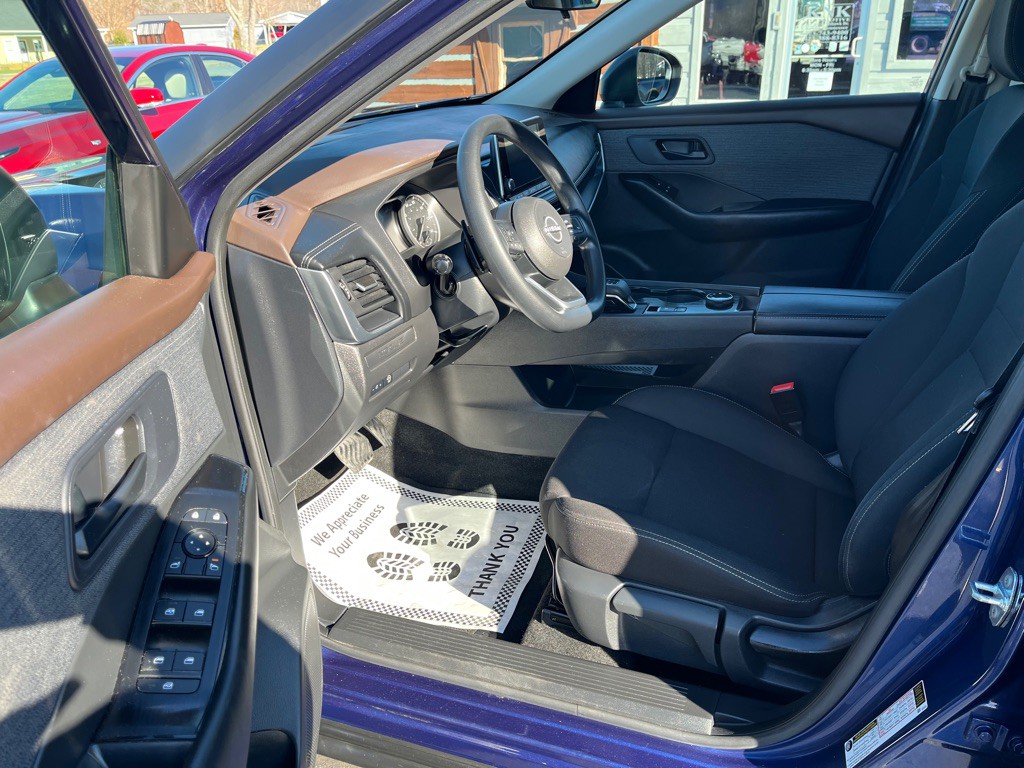 2023 Nissan Rogue Image 10