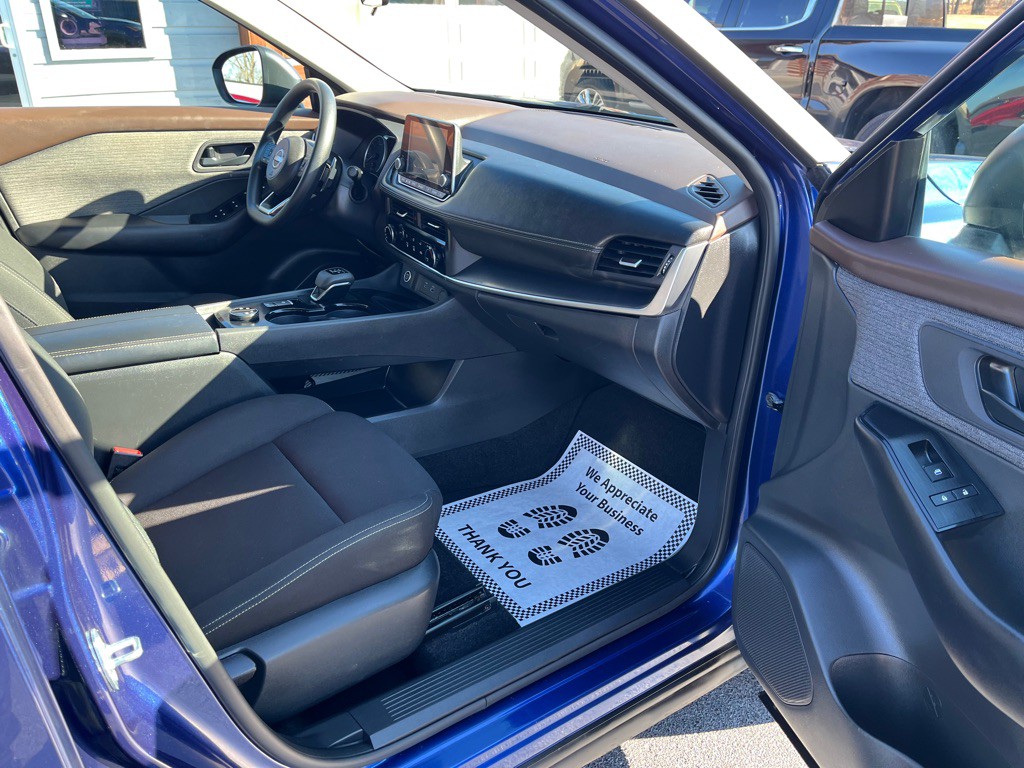 2023 Nissan Rogue Image 11