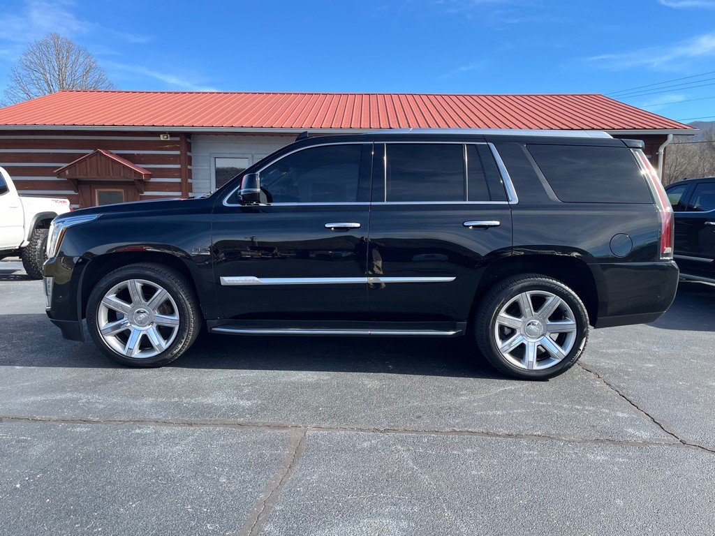 2017 Cadillac Escalade Image 8