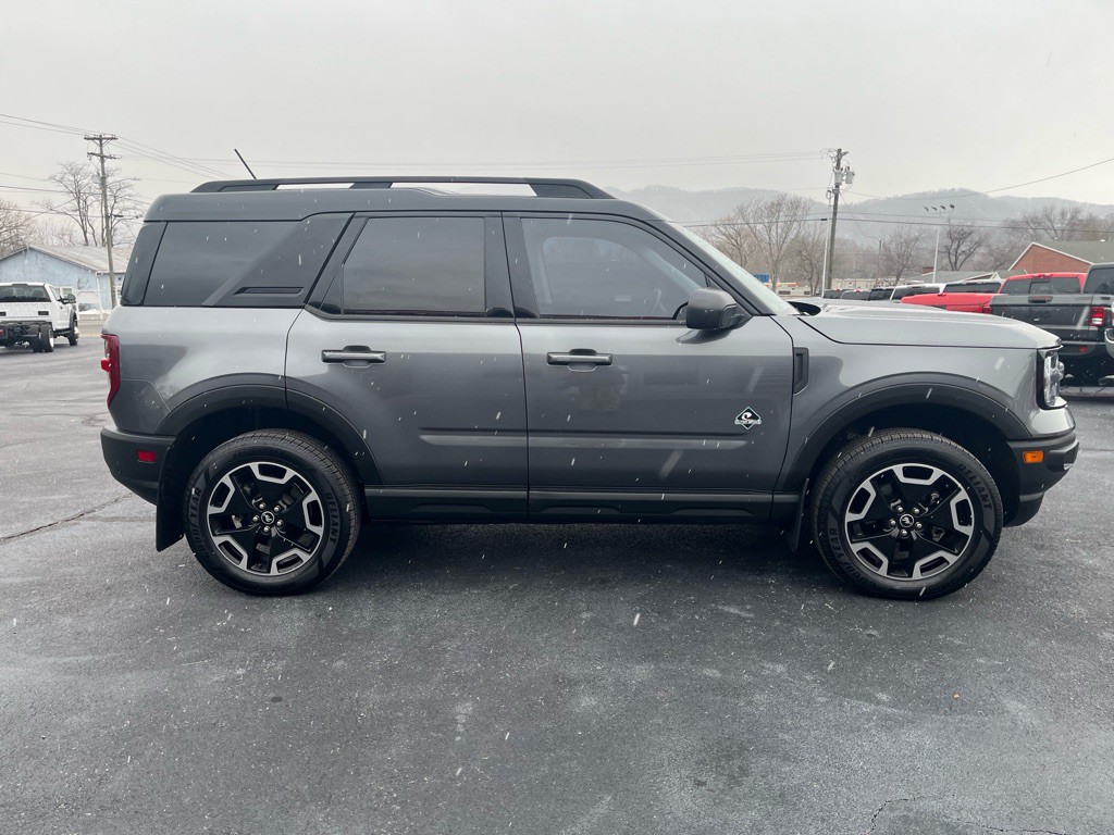 2021 Ford Bronco Image 8