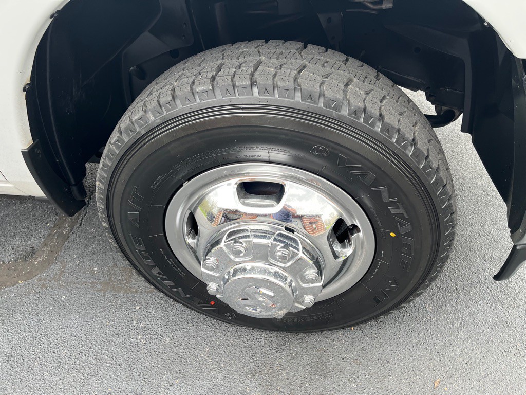 2019 RAM 3500 Image 9
