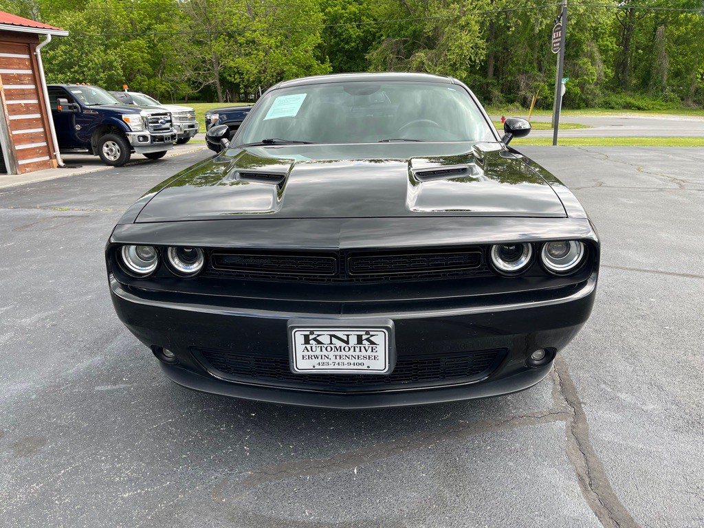 2019 Dodge Challenger Image 2