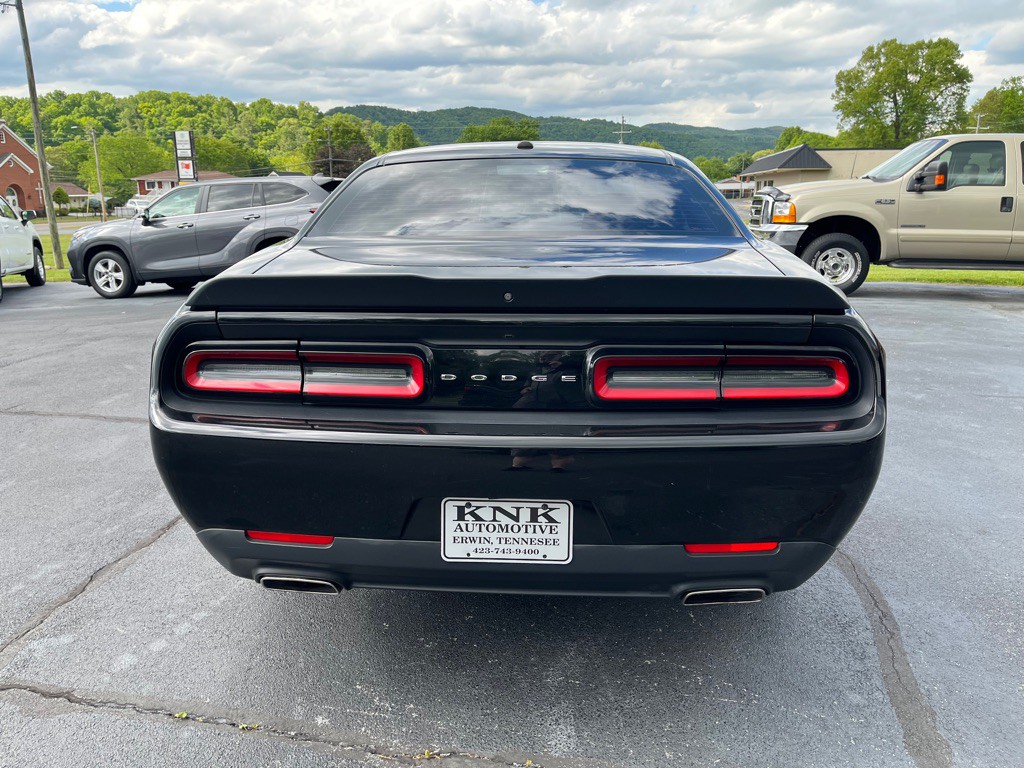 2019 Dodge Challenger Image 5