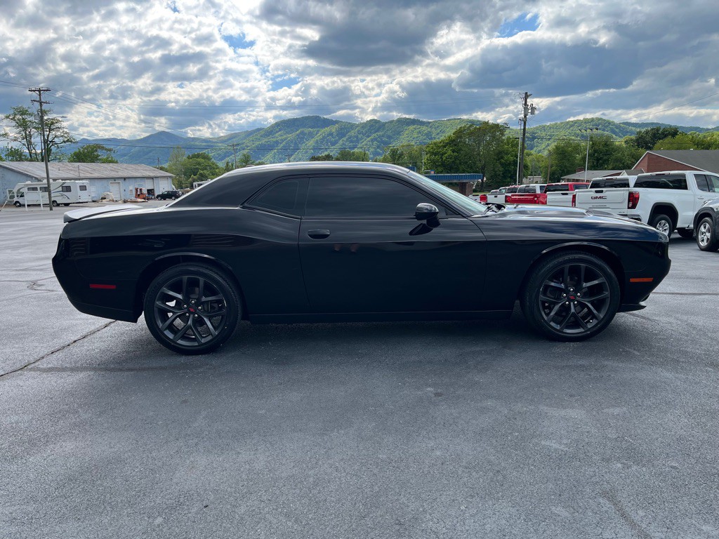 2019 Dodge Challenger Image 7