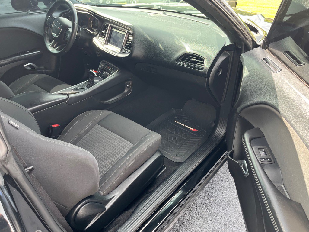 2019 Dodge Challenger Image 11
