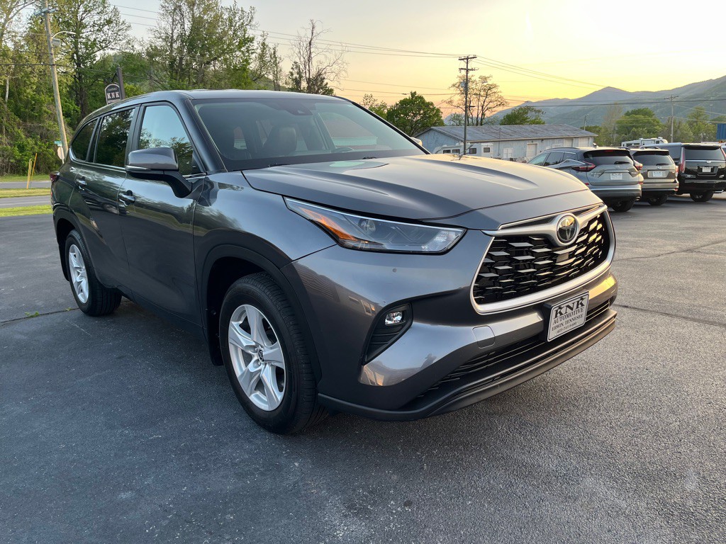 2023 Toyota Highlander Image 1