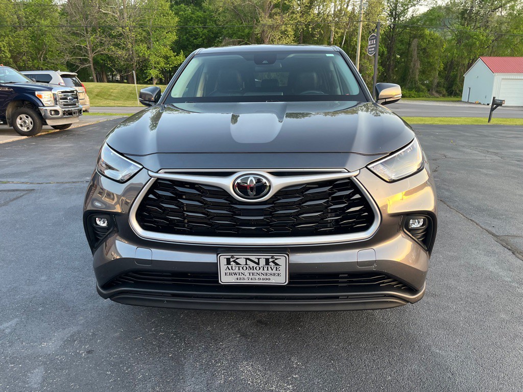 2023 Toyota Highlander Image 2