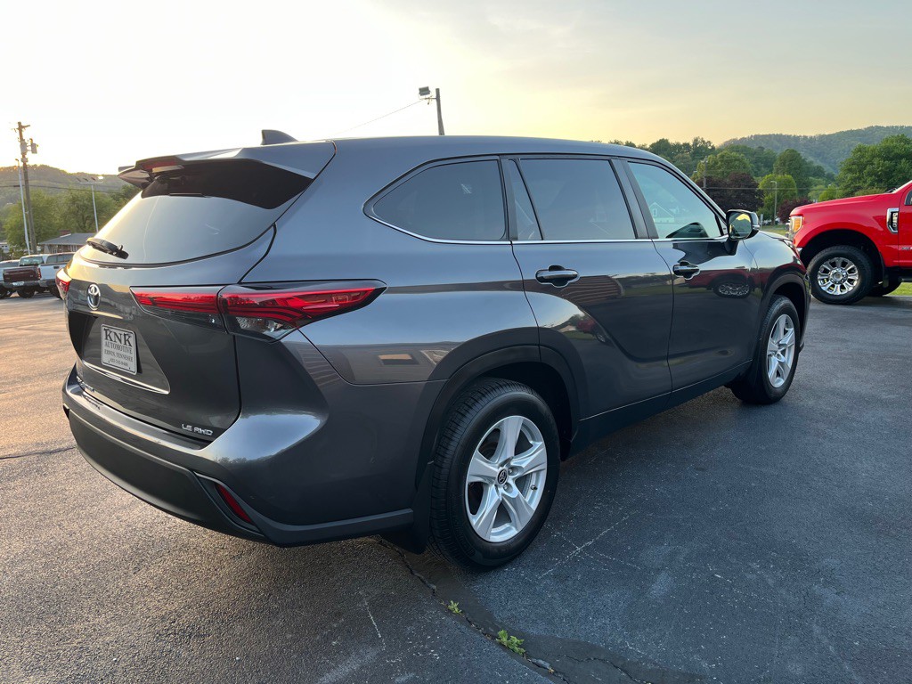 2023 Toyota Highlander Image 6