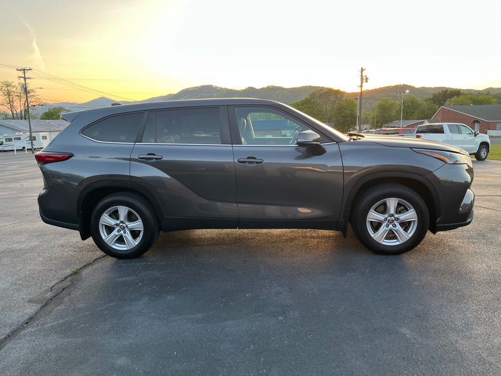 2023 Toyota Highlander Image 8