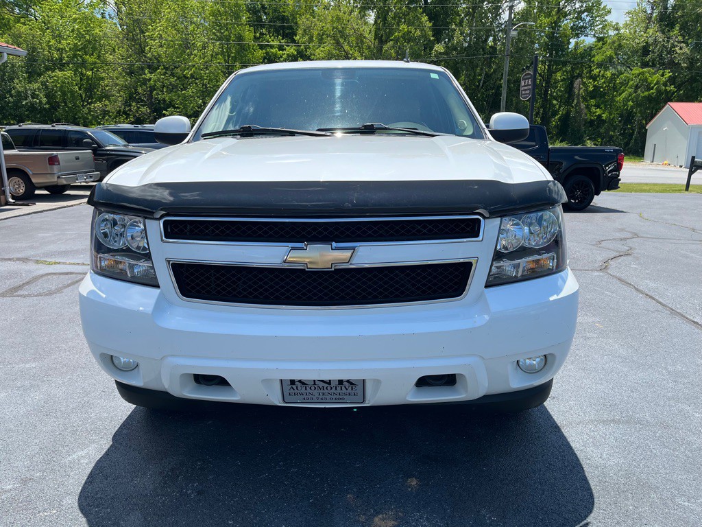 2010 Chevrolet Tahoe Image 2