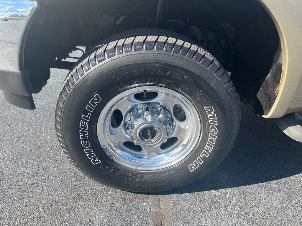 2001 Ford F-250 Image 9