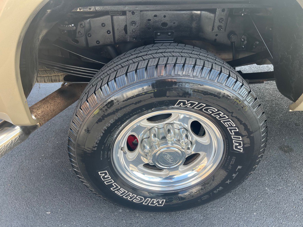 2001 Ford F-250 Image 13