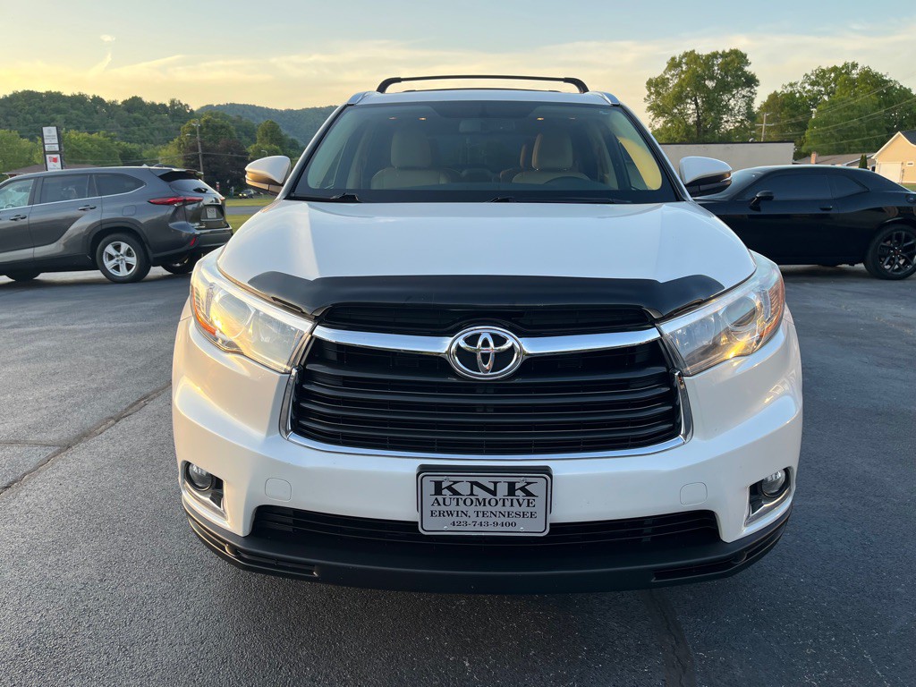 2015 Toyota Highlander Image 2