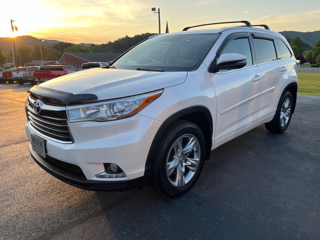 2015 Toyota Highlander Image 3