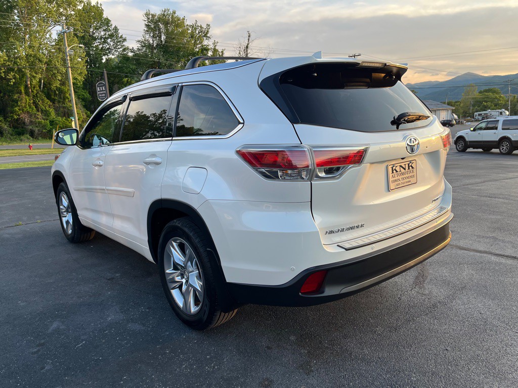 2015 Toyota Highlander Image 4