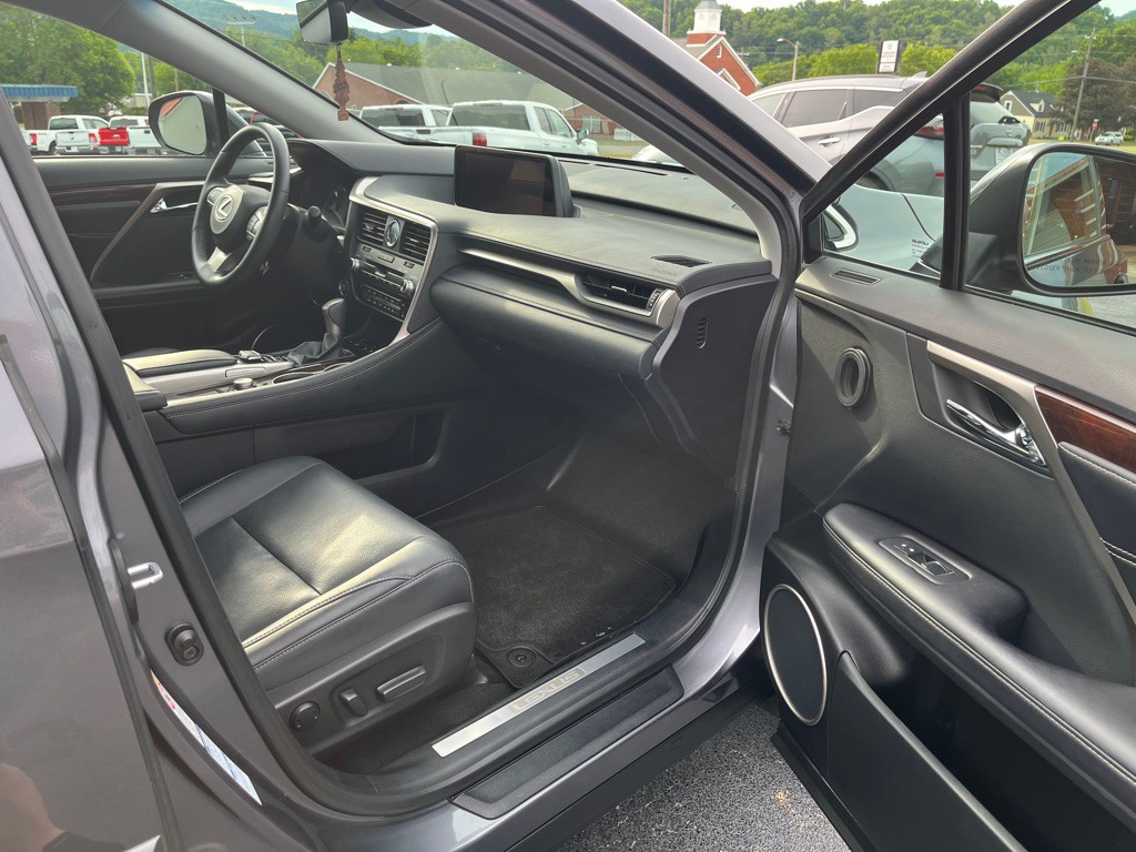 2016 Lexus RX Image 11