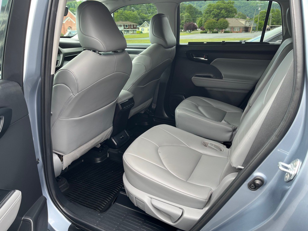 2020 Toyota Highlander Image 12