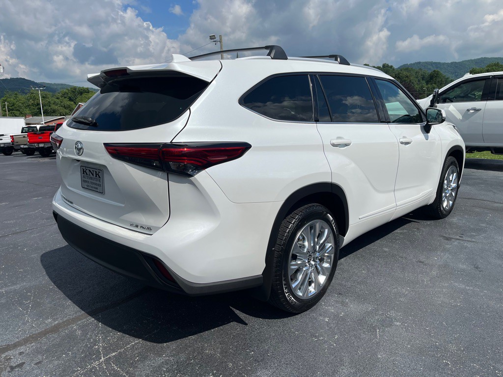 2022 Toyota Highlander Image 6