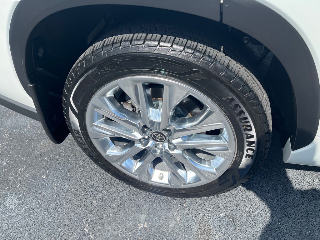 2022 Toyota Highlander Image 9