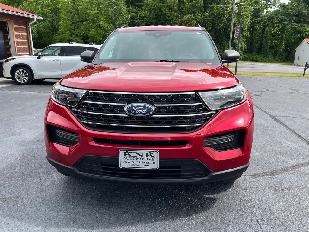 2020 Ford Explorer Image 2