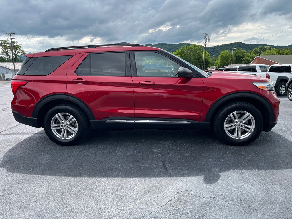 2020 Ford Explorer Image 8