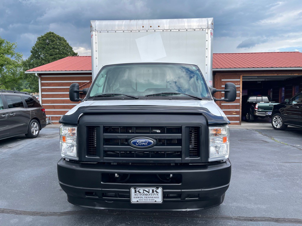 2024 Ford Econoline Image 2