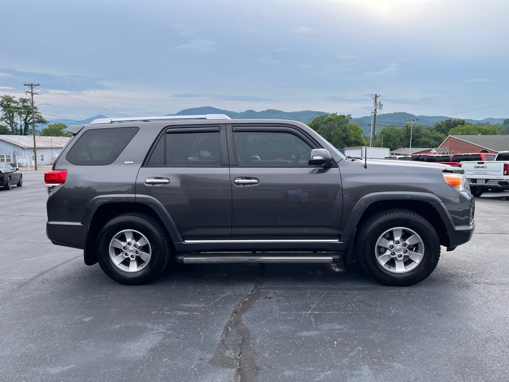 2011 Toyota 4Runner Image 8