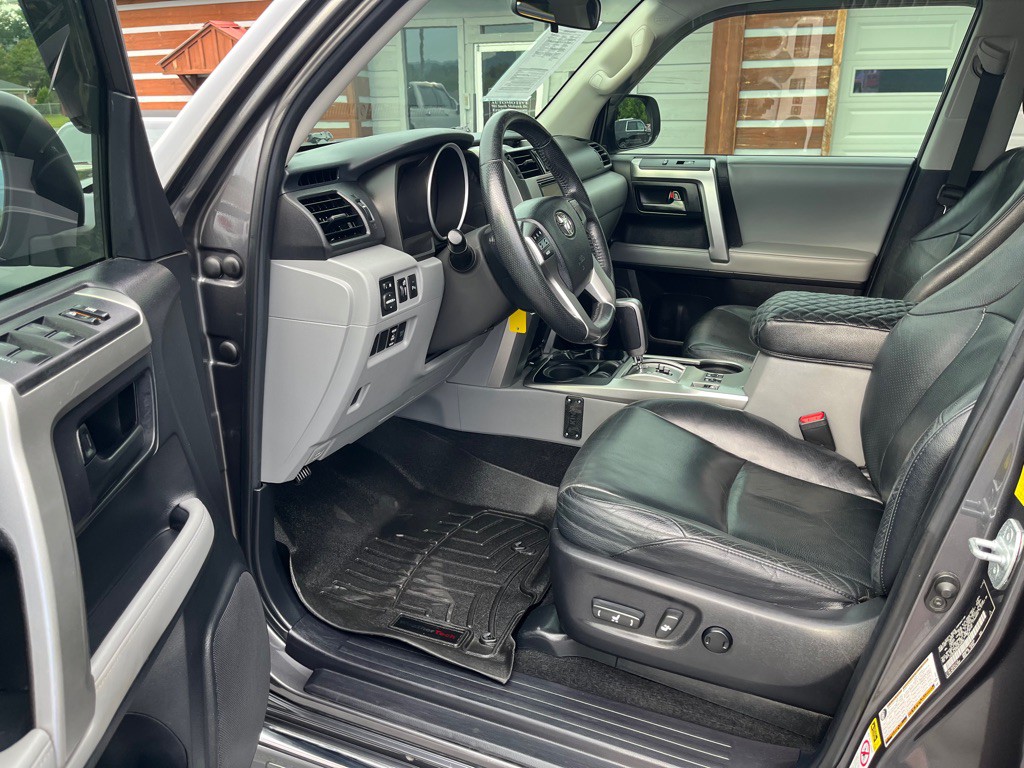 2011 Toyota 4Runner Image 10