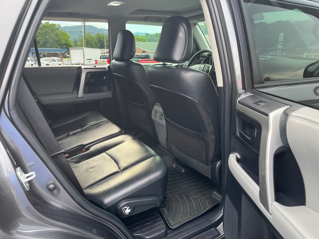 2011 Toyota 4Runner Image 12