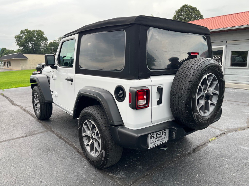 2024 Jeep Wrangler Image 4