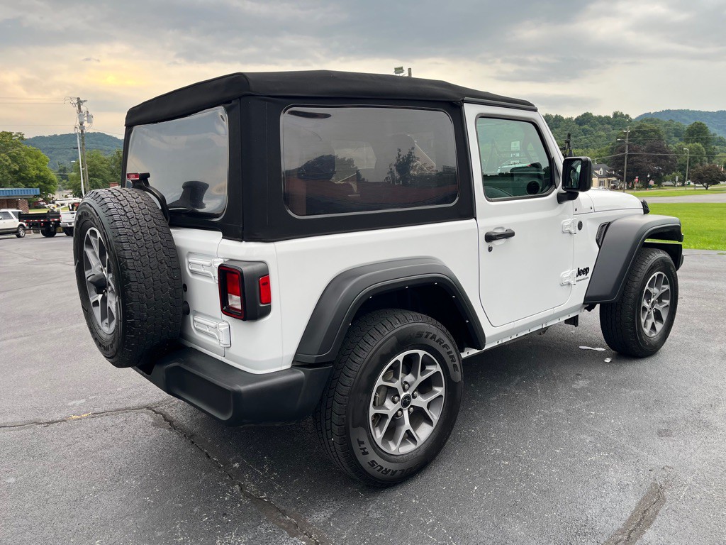 2024 Jeep Wrangler Image 6