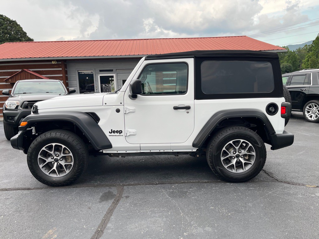 2024 Jeep Wrangler Image 7