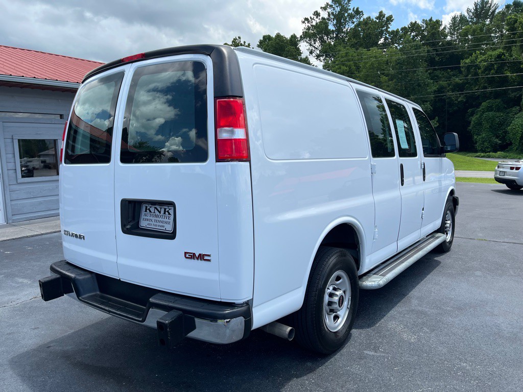 2024 GMC Savana Image 6