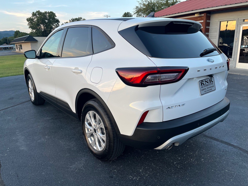 2025 Ford Escape Image 4