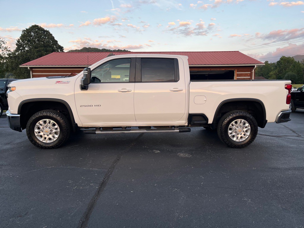 2023 Chevrolet Silverado 1500 Image 7