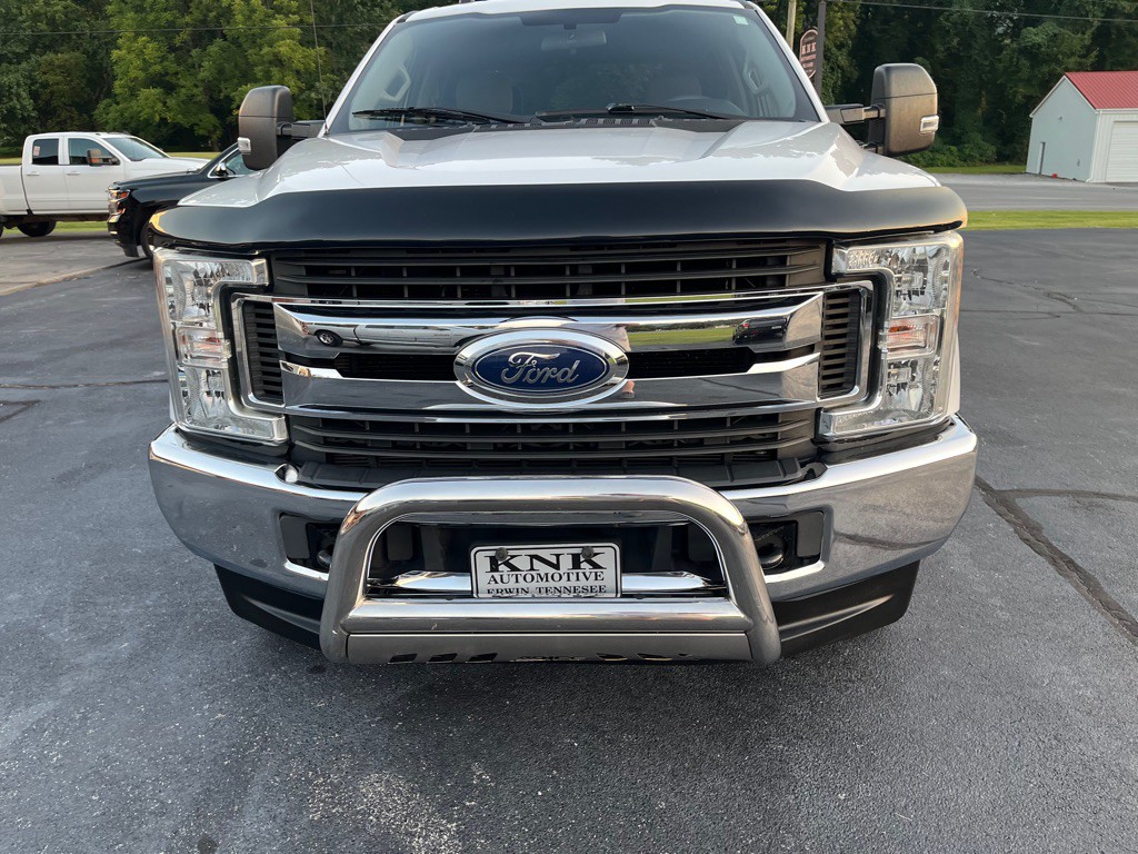 2017 Ford F-250 Image 2