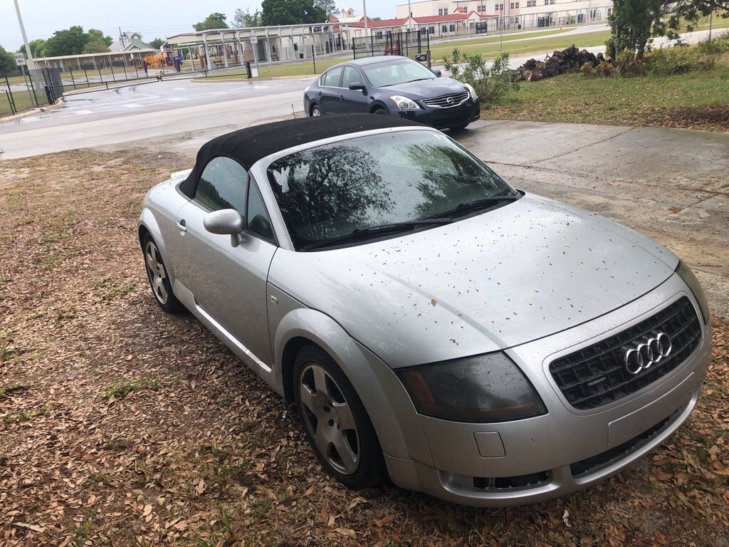 2003 Audi TT Image 2