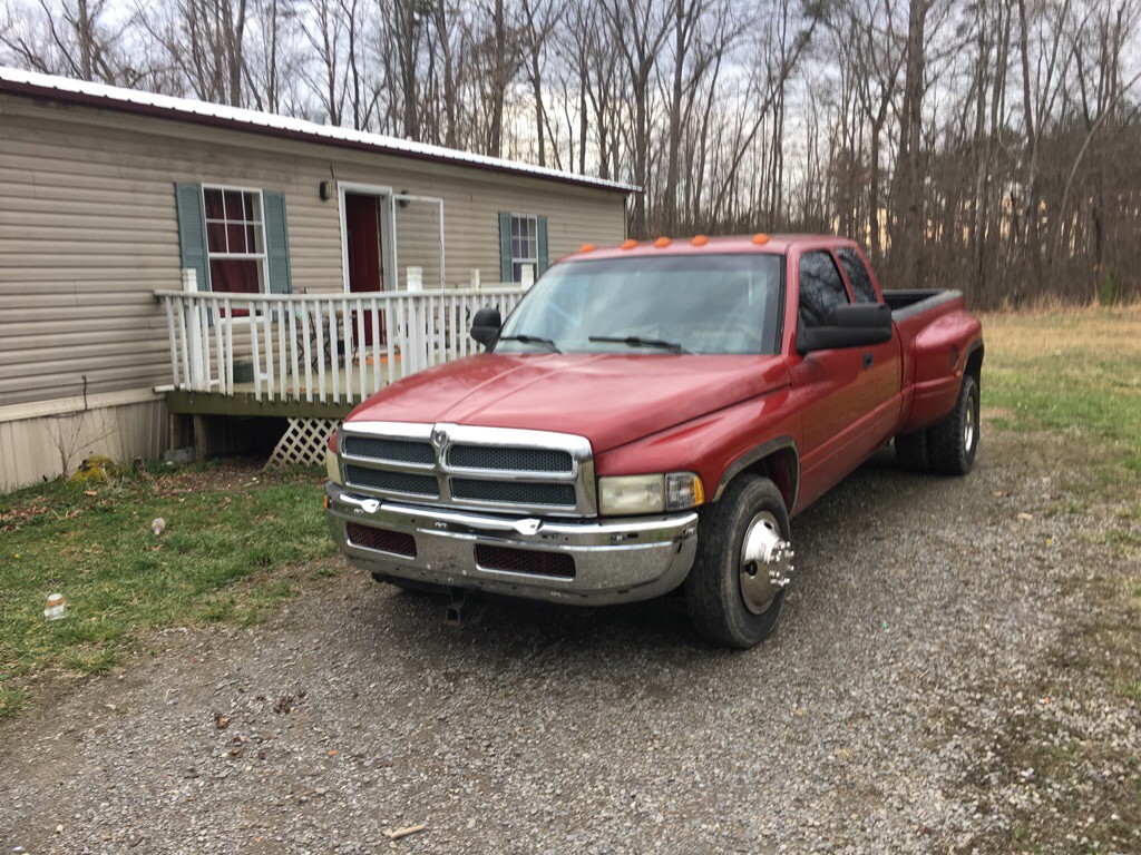 1999 Dodge Ram 3500 Image 2