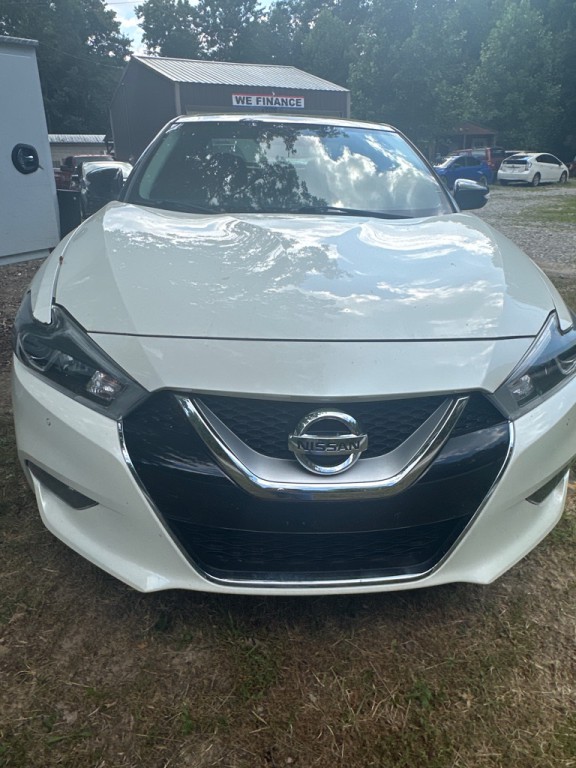 2017 Nissan Maxima Image 1