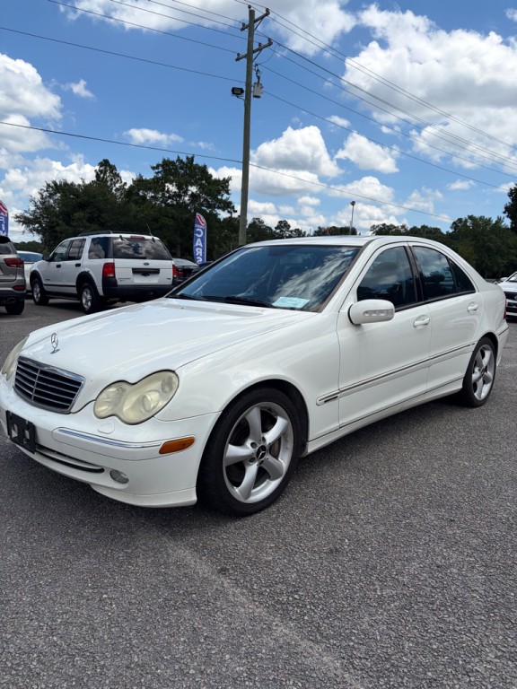 2004 Mercedes-Benz C-Class Image 1