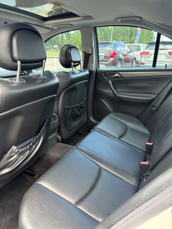 2004 Mercedes-Benz C-Class Image 5