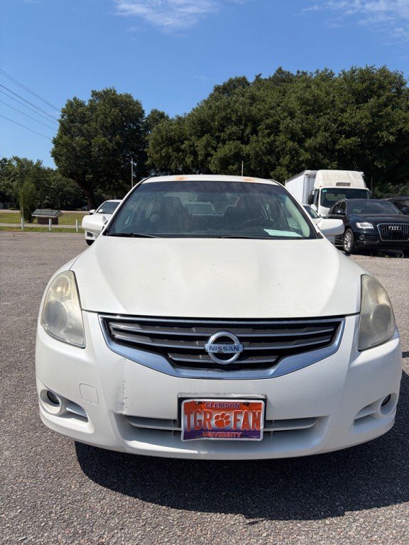 2011 Nissan Altima Image 2