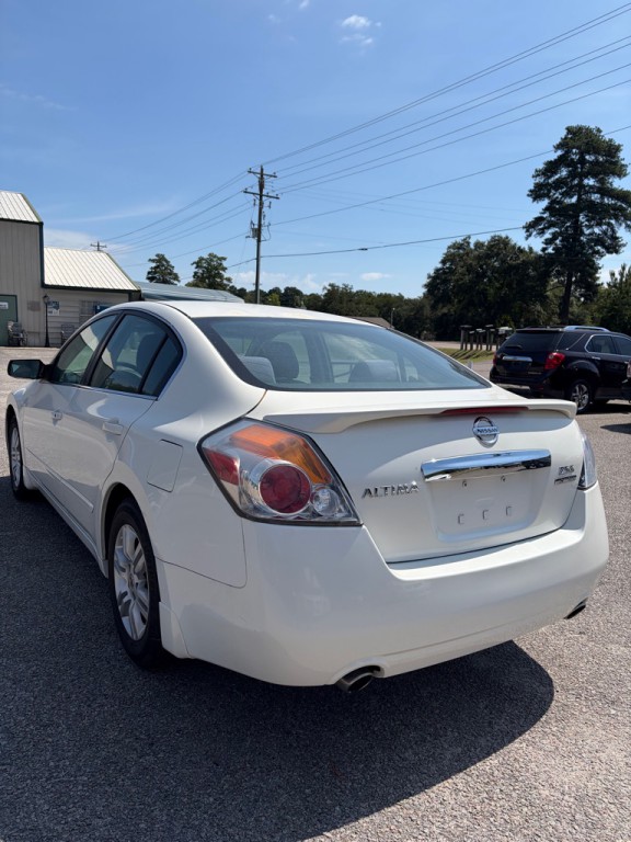 2011 Nissan Altima Image 7
