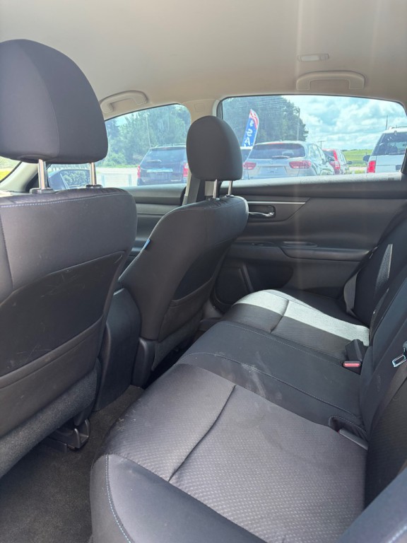 2016 Nissan Altima Image 6