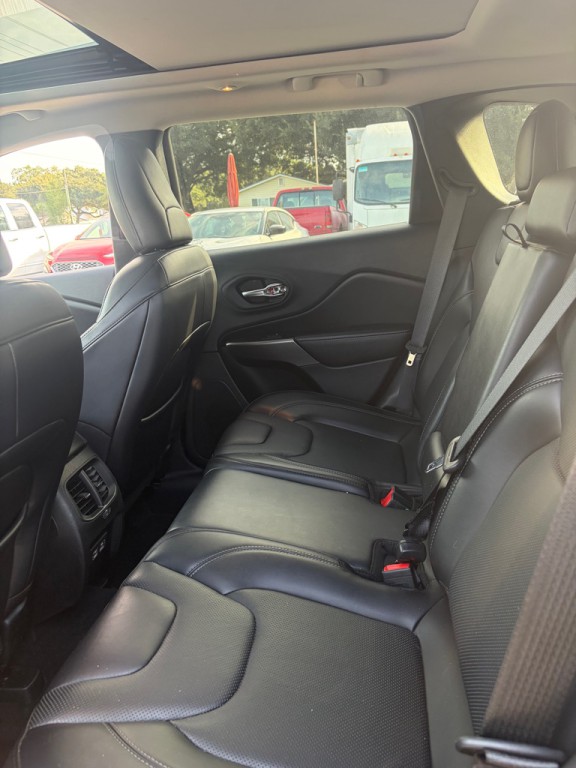 2021 Jeep Cherokee Image 5